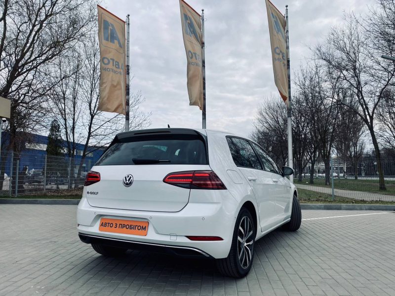 Volkswagen e-Golf | Хюндай Мотор Україна - фото 9